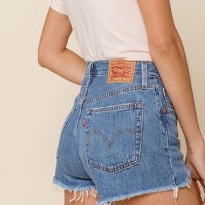 Levi Jean Shorts